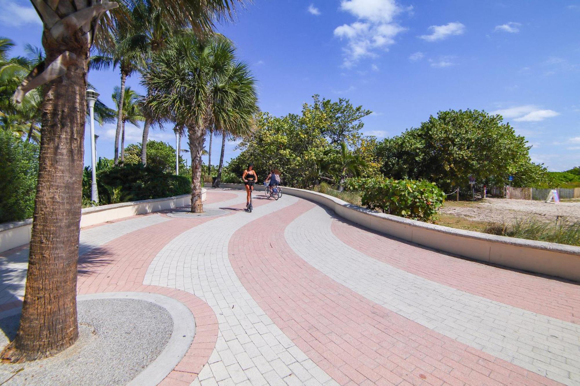 Chic Large Studio Apt Near Ocean Drive South Beach Маямі-Біч Екстер'єр фото