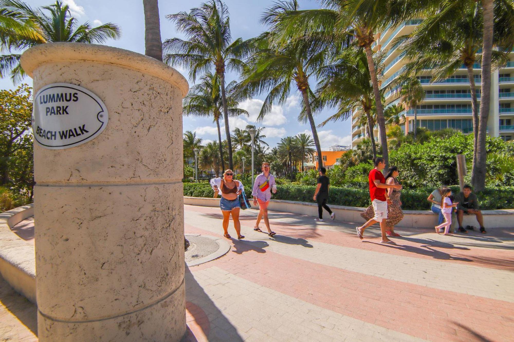 Chic Large Studio Apt Near Ocean Drive South Beach Маямі-Біч Екстер'єр фото