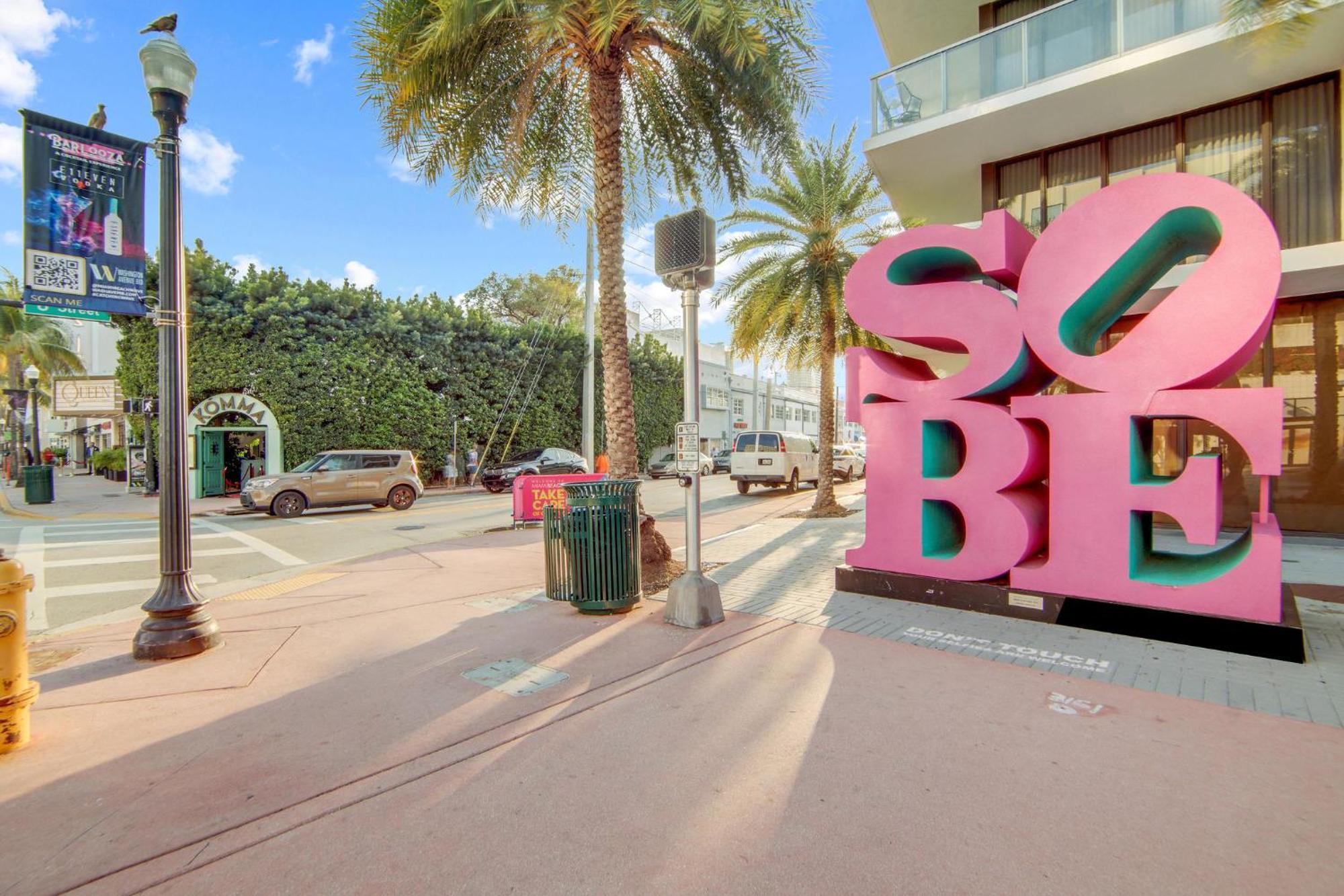 Chic Large Studio Apt Near Ocean Drive South Beach Маямі-Біч Екстер'єр фото